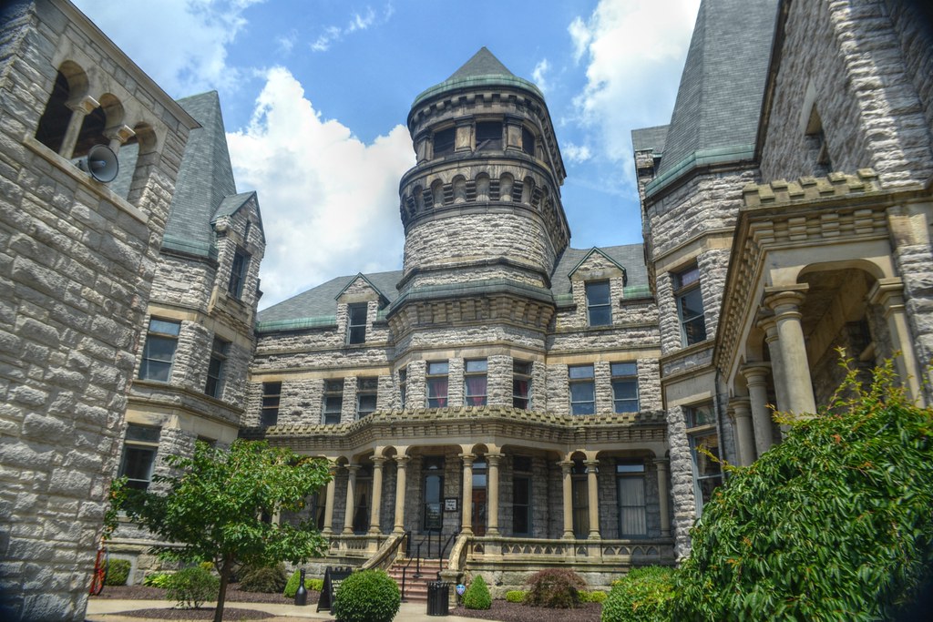 Top 4 Haunted Houses To Visit In Ohio   35664693204 5545566d26 B 